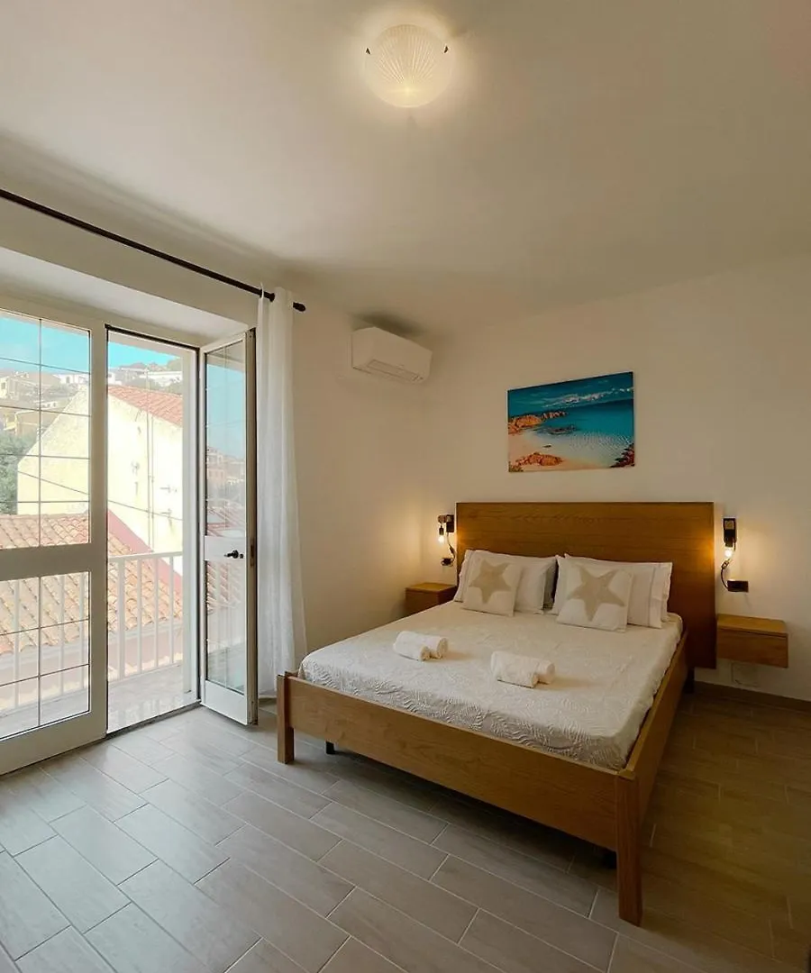 Murphy Holiday Homes - Nicoletta Rooms ラ・マッダレーナ